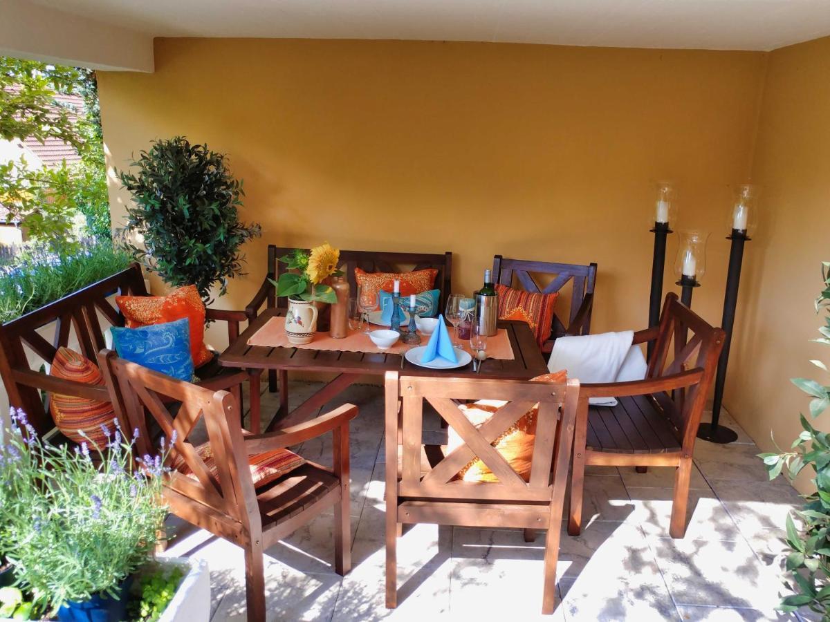 Mediterran-Skandinavisch - Outdoorwhirlpool Ganzjaehrig Burgthann Exterior foto